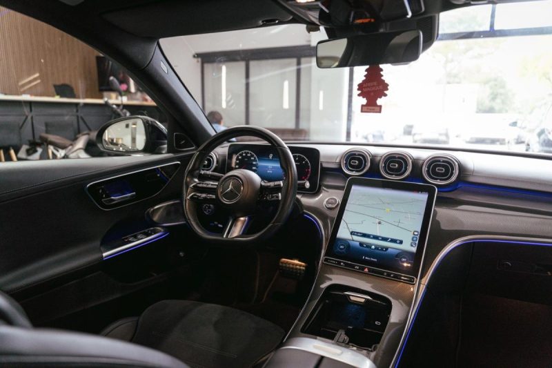 MERCEDES CLASSE C 300d AMG / Audio Burmester / Toit ouvrant / Caméra 360 / Attelage