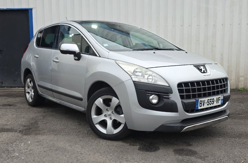 PEUGEOT 3008 1.6 HDI 110CH PREMIUM PACK