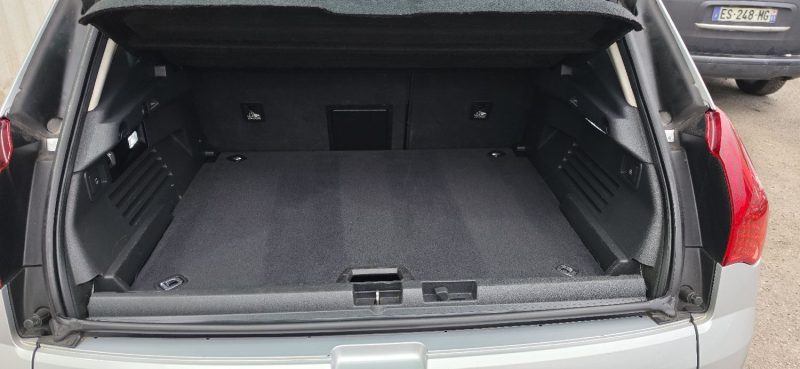 PEUGEOT 3008 1.6 HDI 110CH PREMIUM PACK