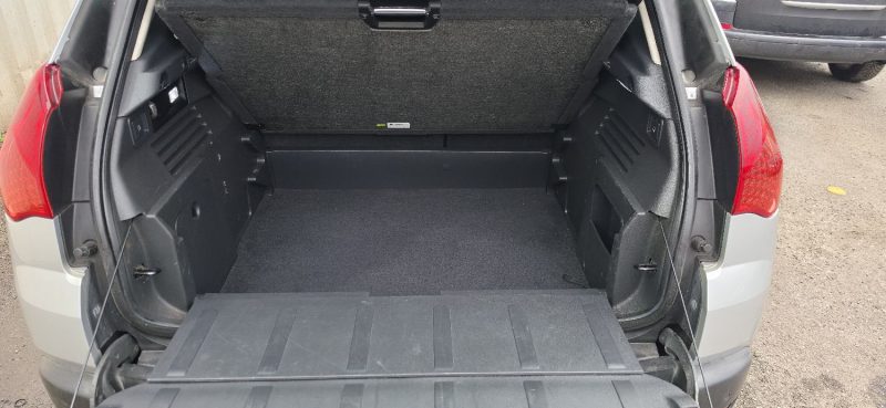 PEUGEOT 3008 1.6 HDI 110CH PREMIUM PACK
