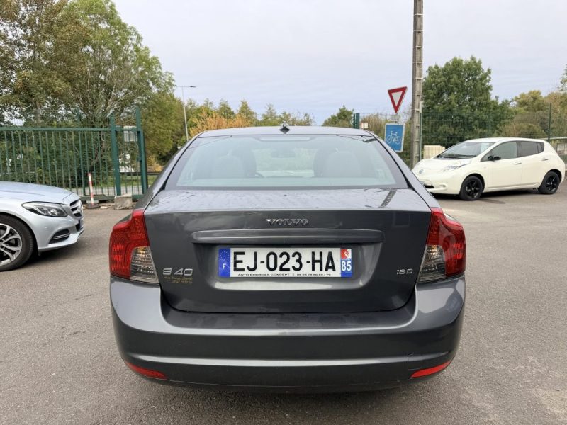 VOLVO  S40 II (2) 1.6 D 110 CH SPORT 2008