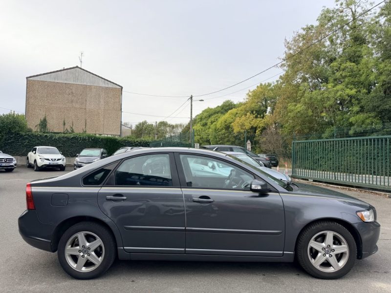 VOLVO  S40 II (2) 1.6 D 110 CH SPORT 2008