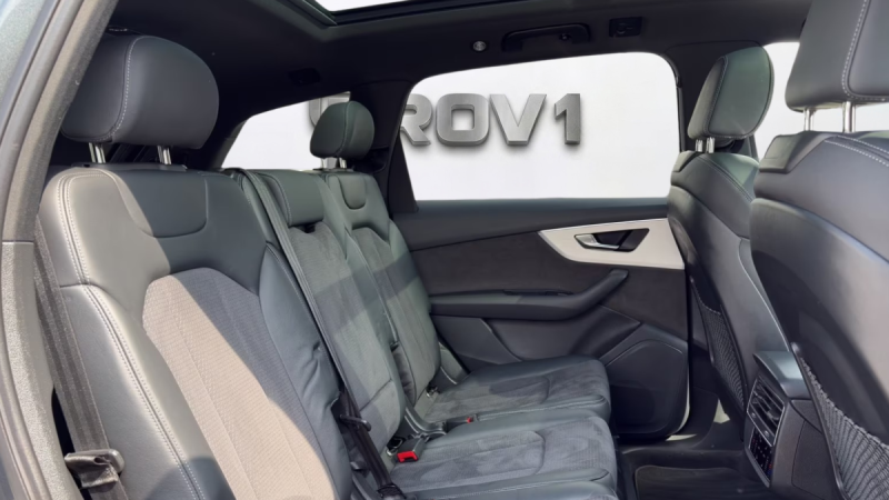 AUDI Q7 50 TDI QUATTRO 286 CH S LINE SPORT PLUS – 7 PLACES – TOIT PANORAMIQUE – CAMERA – ATTELAGE
