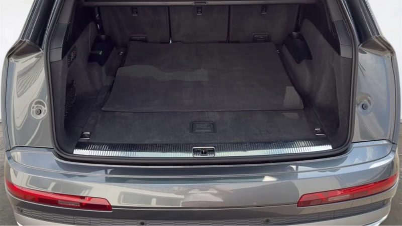 AUDI Q7 50 TDI QUATTRO 286 CH S LINE SPORT PLUS – 7 PLACES – TOIT PANORAMIQUE – CAMERA – ATTELAGE
