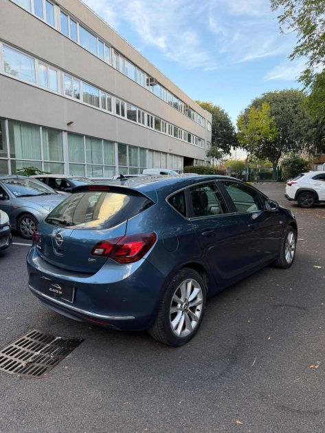 Opel Astra 1.7 CDTI 110 ch,Cosmo, Xenon,Apple CarPlay, FULL OPTIONS