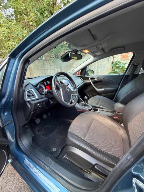 Opel Astra 1.7 CDTI 110 ch,Cosmo, Xenon,Apple CarPlay, FULL OPTIONS