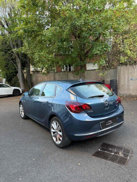 Opel Astra 1.7 CDTI 110 ch,Cosmo, Xenon,Apple CarPlay, FULL OPTIONS