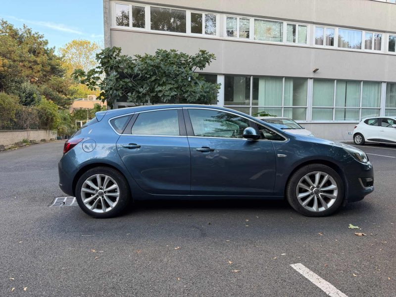 Opel Astra 1.7 CDTI 110 ch,Cosmo, Xenon,Apple CarPlay, FULL OPTIONS