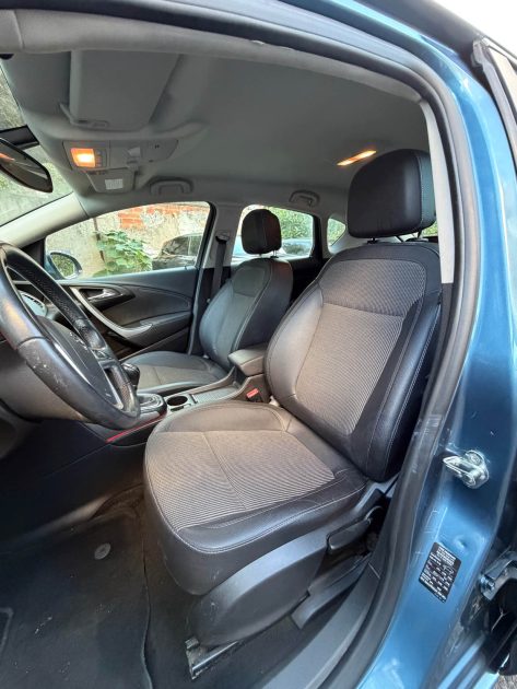 Opel Astra 1.7 CDTI 110 ch,Cosmo, Xenon,Apple CarPlay, FULL OPTIONS