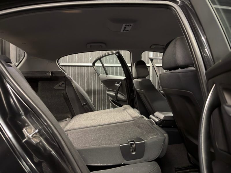 BMW SERIE 1 E87 PHASE 2 LCI 118 D  2.0 d 143 Cv -BOITE AUTOMATIQUE / 5 PORTES / RADARS DE RECUL   