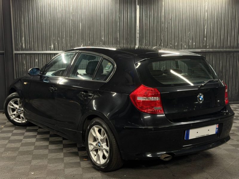 BMW SERIE 1 E87 PHASE 2 LCI 118 D  2.0 d 143 Cv -BOITE AUTOMATIQUE / 5 PORTES / RADARS DE RECUL   