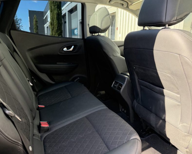 RENAULT KADJAR 1.3 TCE 140ch - Toit panoramique - BOSE - Entretient Renault - ATTELAGE - GARANTIE 6