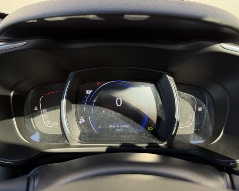 RENAULT KADJAR 1.3 TCE 140ch - Toit panoramique - BOSE - Entretient Renault - ATTELAGE - GARANTIE 6