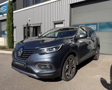 RENAULT KADJAR 1.3 TCE 140ch - Toit panoramique - BOSE - Entretient Renault - ATTELAGE - GARANTIE 6