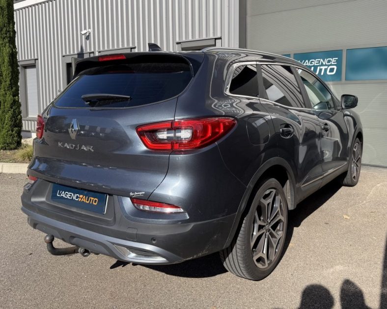 RENAULT KADJAR 1.3 TCE 140ch - Toit panoramique - BOSE - Entretient Renault - ATTELAGE - GARANTIE 6