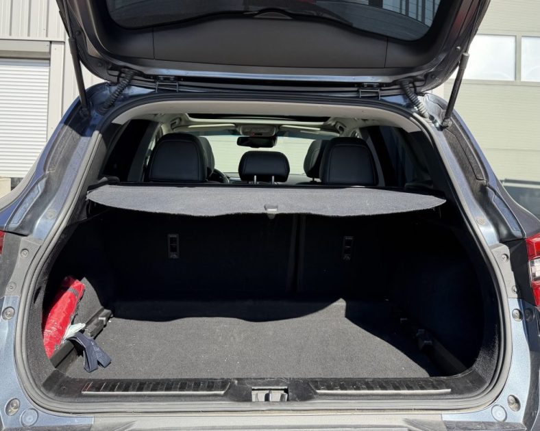 RENAULT KADJAR 1.3 TCE 140ch - Toit panoramique - BOSE - Entretient Renault - ATTELAGE - GARANTIE 6