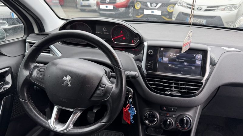 PEUGEOT 208 1.4 HDI 68CV  STYLE 5P GARANTIE