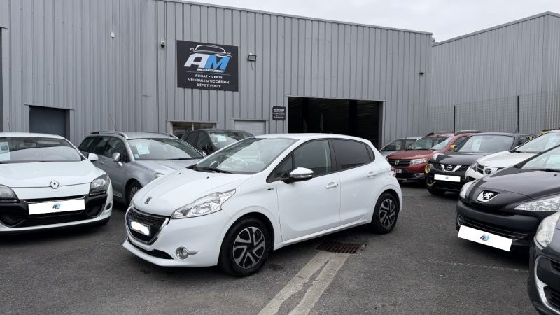 PEUGEOT 208 1.4 HDI 68CV  STYLE 5P GARANTIE