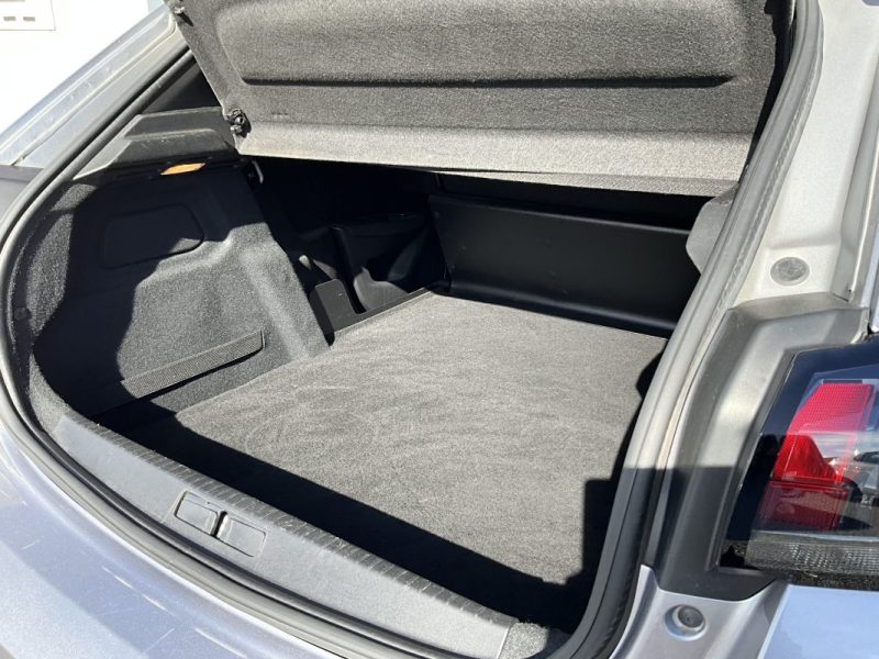 SOH : 100%,  12 491€ HT, TVA RÉCUPÉRABLE* PEUGEOT 208 E  136 CV ACTIVE BUSINESS  