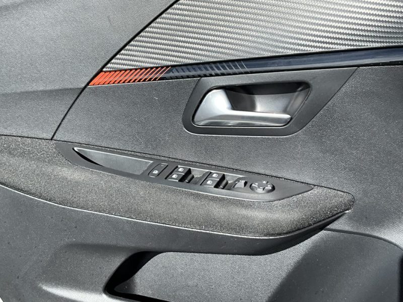 SOH : 100%,  12 491€ HT, TVA RÉCUPÉRABLE* PEUGEOT 208 E  136 CV ACTIVE BUSINESS  