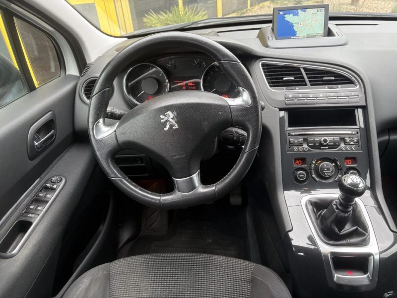 PEUGEOT 5008 1.6 HDI 120CV ALLURE 