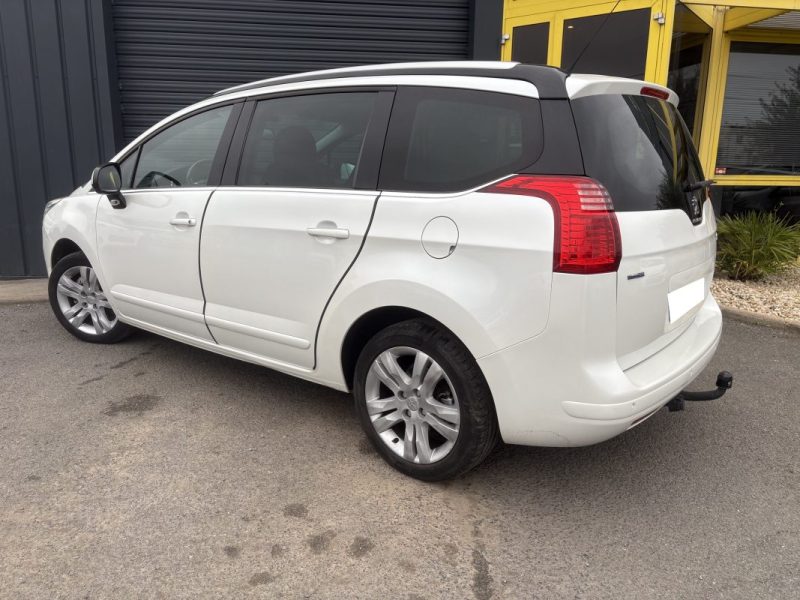 PEUGEOT 5008 1.6 HDI 120CV ALLURE 