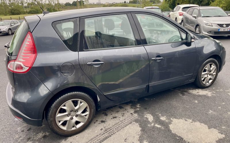 RENAULT SCENIC SCENIC III 1.6 130 ENERGY  2011