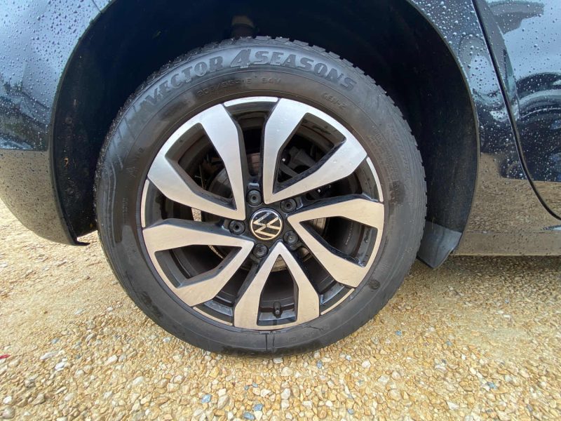 VOLKSWAGEN Golf 8 - 1.5 Tsi Active 130ch essence 