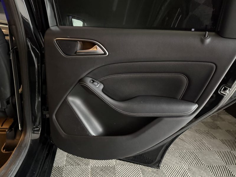 MERCEDES CLASSE B  II (2) 200 D 136ch STARLIGHT EDITION 7G-DCT 