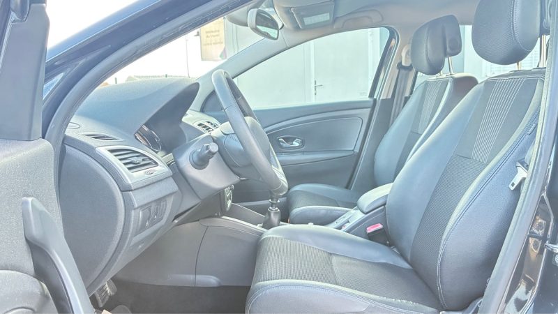 RENAULT MEGANE ESTATE 1.9 DCI 130CH CARMINAT TOMTOM