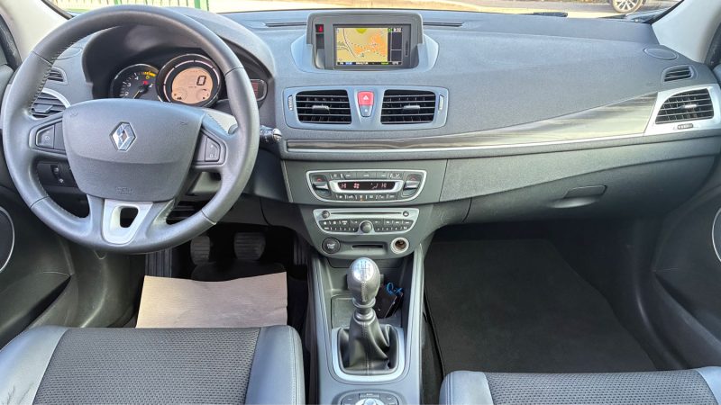 RENAULT MEGANE ESTATE 1.9 DCI 130CH CARMINAT TOMTOM