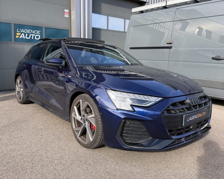 AUDI A3 SPORTBACK 35 TFSI MILD HYBRID 2025 - Toit ouvrant - Volant méplat - Jante AUDI SPORT