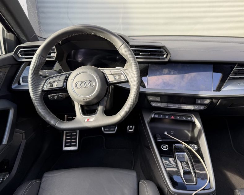 AUDI A3 SPORTBACK 35 TFSI MILD HYBRID 2025 - Toit ouvrant - Volant méplat - Jante AUDI SPORT