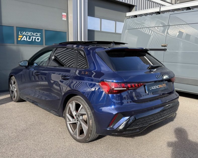 AUDI A3 SPORTBACK 35 TFSI MILD HYBRID 2025 - Toit ouvrant - Volant méplat - Jante AUDI SPORT