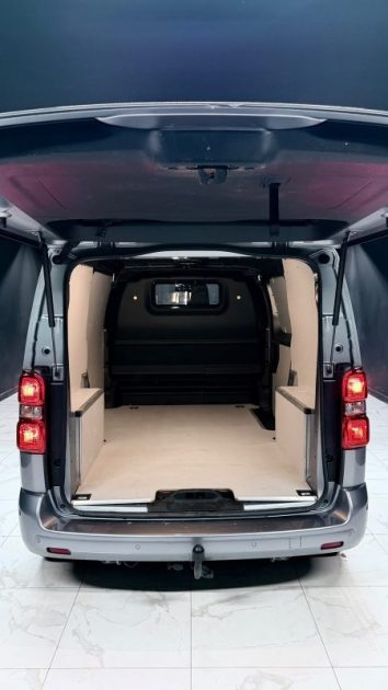 PEUGEOT EXPERT CAMIONNETTE 2.0 180 CH BLUEHDI 2023 24990 TTC TVA RECUPERABLE