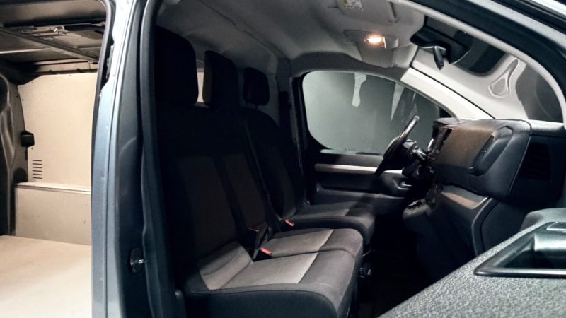 PEUGEOT EXPERT CAMIONNETTE 2.0 180 CH BLUEHDI 2023 24990 TTC TVA RECUPERABLE
