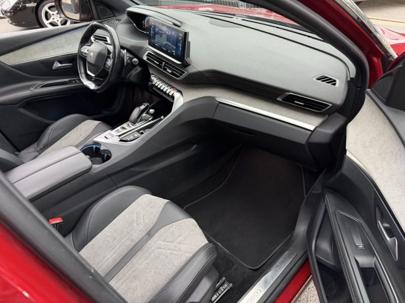 PEUGEOT 3008 II (2) GT 1.6 HYBRID 300 Cv TVA RECUPERABLE ATTELAGE TOIT OUVRANT Garantie1an Nationale