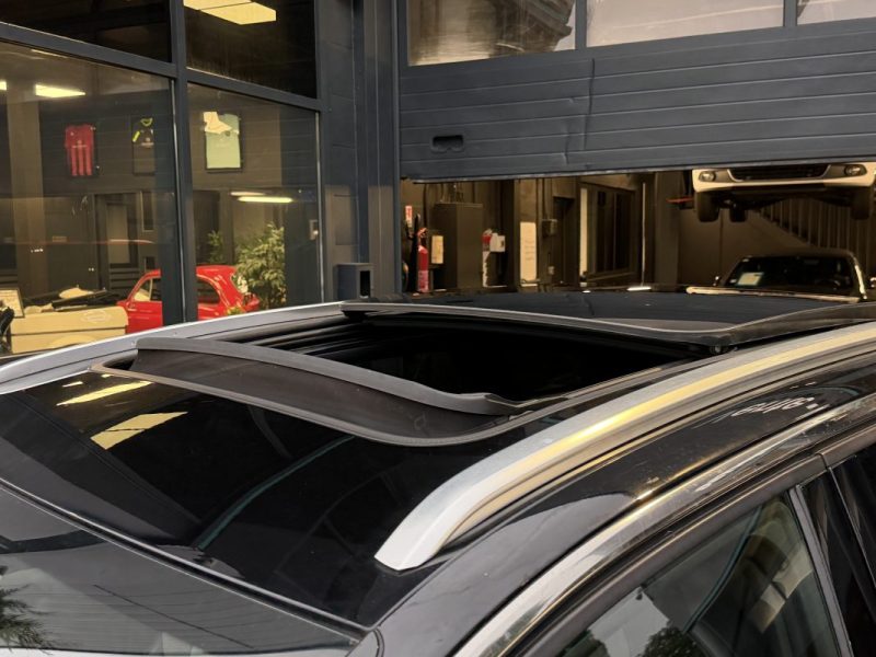 PEUGEOT 3008 II (2) GT 1.6 HYBRID 300 Cv TVA RECUPERABLE ATTELAGE TOIT OUVRANT Garantie1an Nationale