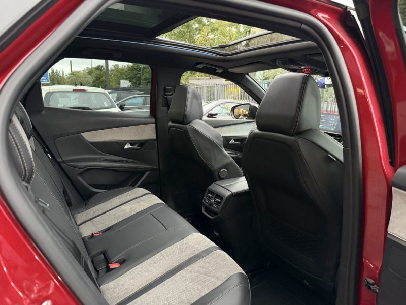PEUGEOT 3008 II (2) GT 1.6 HYBRID 300 Cv TVA RECUPERABLE ATTELAGE TOIT OUVRANT Garantie1an Nationale