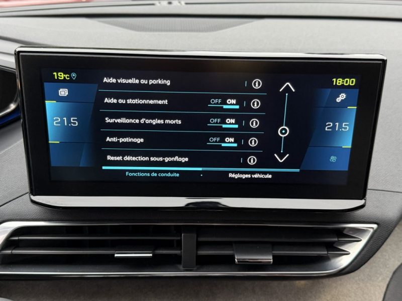 PEUGEOT 3008 II (2) GT 1.6 HYBRID 300 Cv TVA RECUPERABLE ATTELAGE TOIT OUVRANT Garantie1an Nationale