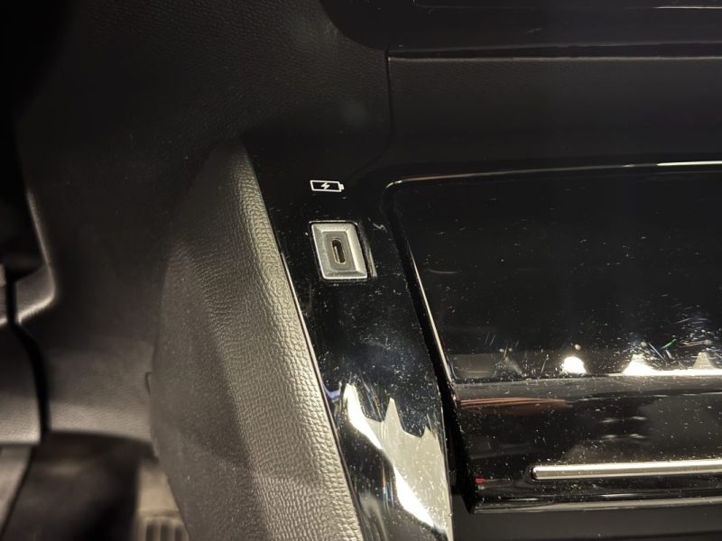 PEUGEOT 208 II 1.5 BlueHDi 100 ch Allure / CARPLAY / JANTES ALU / LED