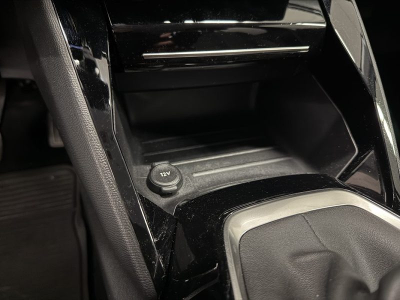 PEUGEOT 208 II 1.5 BlueHDi 100 ch Allure / CARPLAY / JANTES ALU / LED
