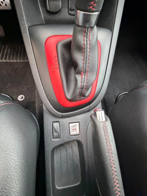 RENAULT CLIO IV RS 1.6 200CH EDC6 CUP - SIÈGES CHAUFFANTS - CAMÉRA - RS MONITOR 