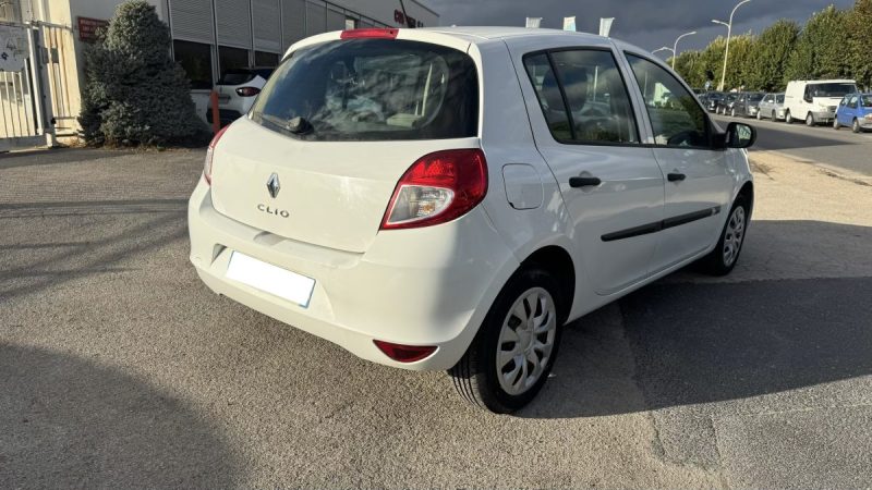 RENAULT CLIO III phase 2 1.5 DCI 70cv 