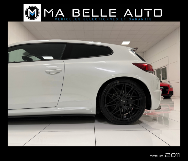 VOLKSWAGEN SCIROCCO R 2.0 TSI 265 DSG6 2013 - carnet complet - Xenon GPS Dynaudio JA18 - 315 euros