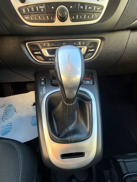 RENAULT SCENIC 3 BOITE AUTOMATIQUE 1.5 DCI 110CV EXPRESSION EDC 2010