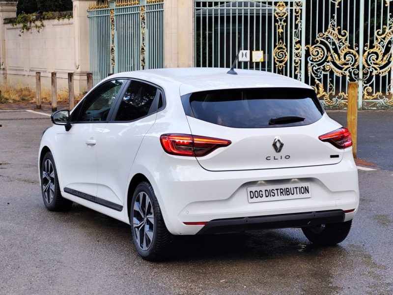 RENAULT CLIO V V 1.6 E TECH FULL HYBRID 145 EVOLUTION 2023