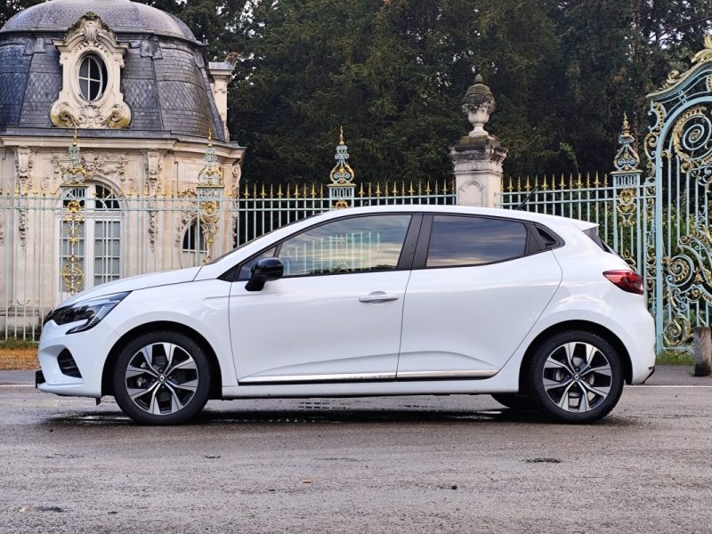 RENAULT CLIO V V 1.6 E TECH FULL HYBRID 145 EVOLUTION 2023