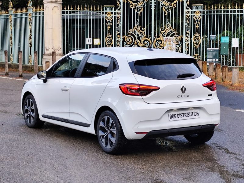 RENAULT CLIO V V 1.6 E TECH FULL HYBRID 145 EVOLUTION 2023