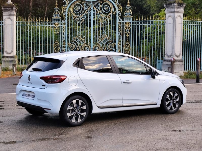 RENAULT CLIO V V 1.6 E TECH FULL HYBRID 145 EVOLUTION 2023